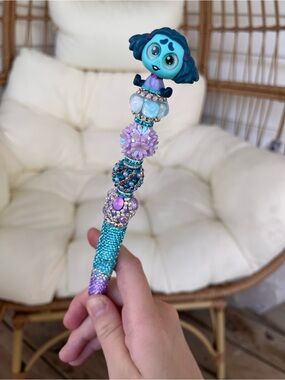 Disney doorable - Disgust Refillable beaded pen